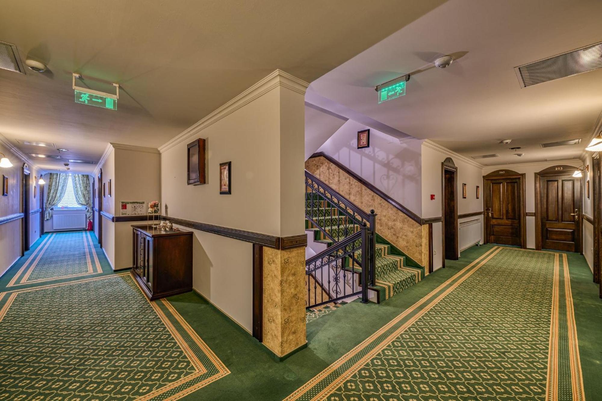 Hotel Classico 티미쇼아라 외부 사진