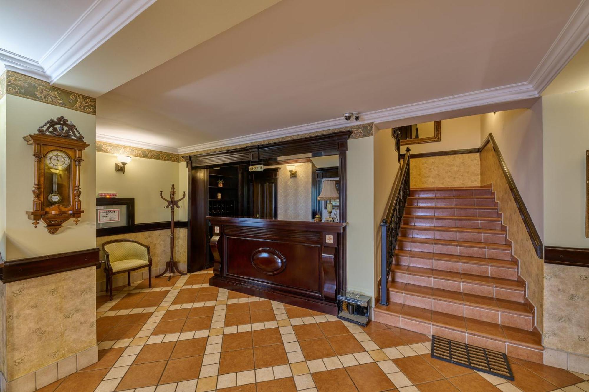 Hotel Classico 티미쇼아라 외부 사진