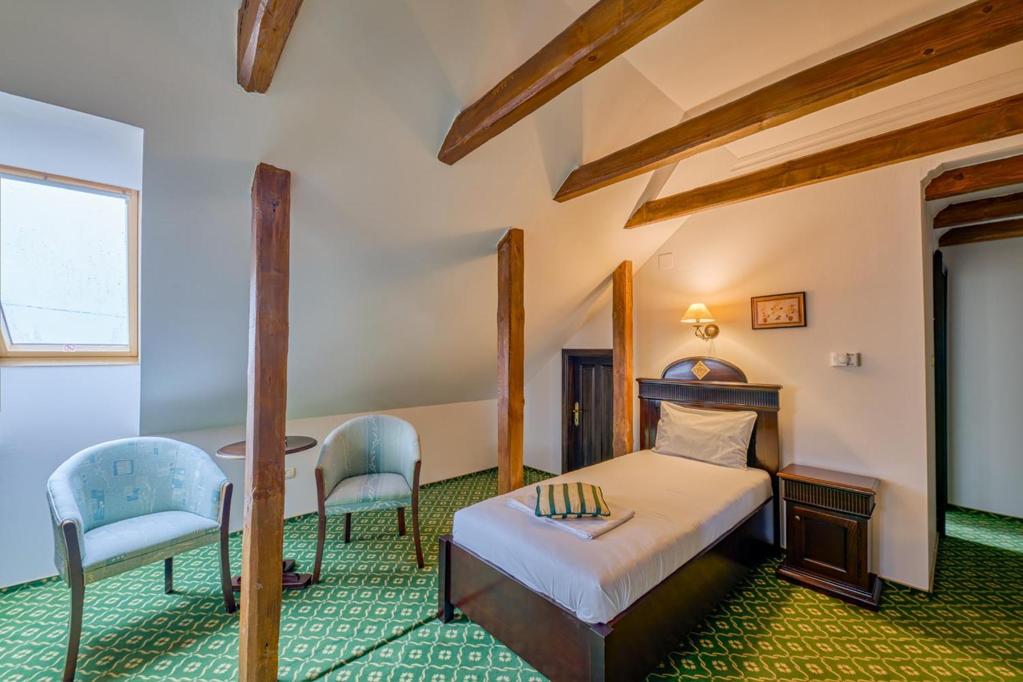 Hotel Classico 티미쇼아라 외부 사진